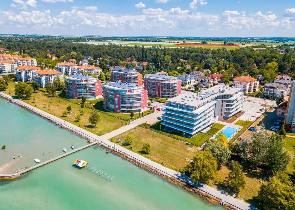 Myflat Coral Beach Apartment Siofok Luaran gambar